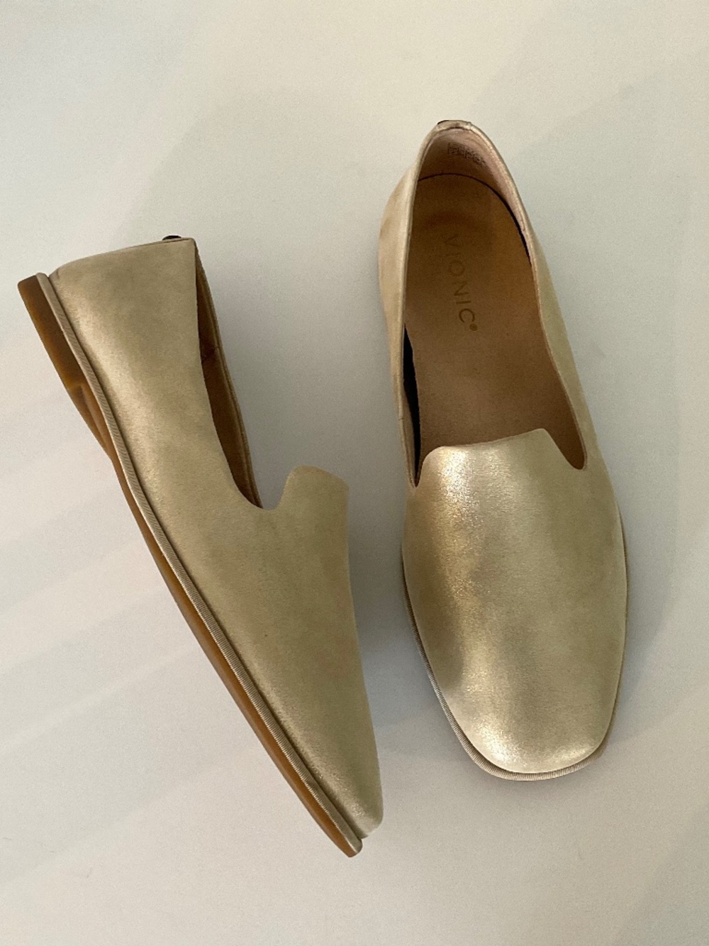 VIONIC Willa 2.0 Slip-On Leather Loafer in Shimmering Pale Gold Size 9